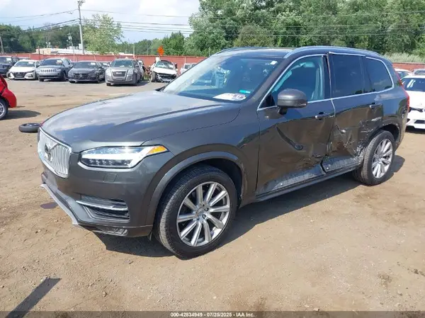 YV4A22PL2J1202969 2018 VOLVO XC90 - Image 2