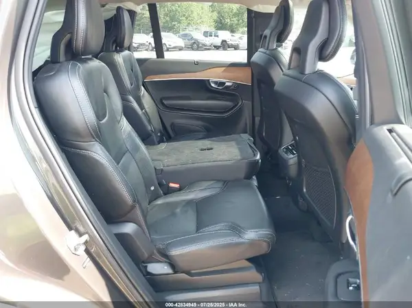 YV4A22PL2J1202969 2018 VOLVO XC90 - Image 8