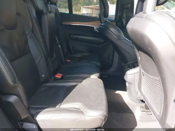 YV4A22PL2J1204561 2018 VOLVO XC90 - Image 8