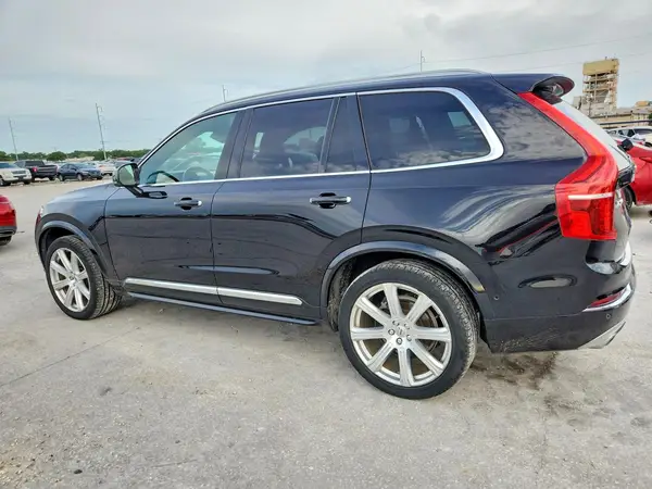 YV4A22PL2J1205628 2018 VOLVO XC90 - Image 2