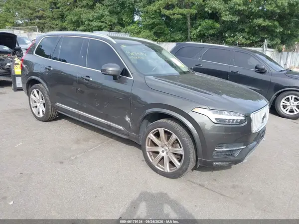 YV4A22PL2J1216533 2018 VOLVO XC90 - Image 1