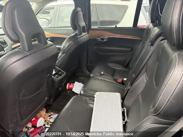 YV4A22PL2J1344156 2018 VOLVO XC90 - Image 8