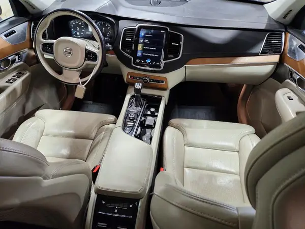 YV4A22PL2K1421089 2019 VOLVO XC90 - Image 8