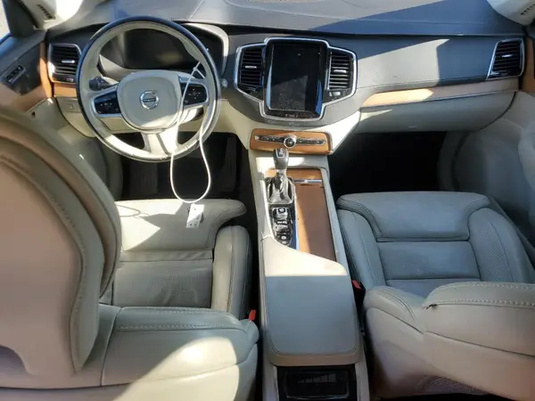 YV4A22PL2K1421769 2019 VOLVO XC90 - Image 8