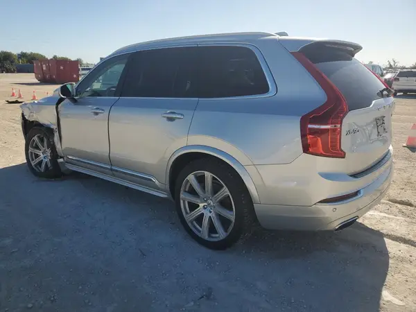 YV4A22PL2K1495922 2019 VOLVO XC90 - Image 2