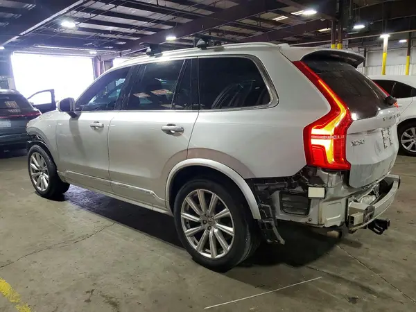YV4A22PL2K1499887 2019 VOLVO XC90 - Image 2