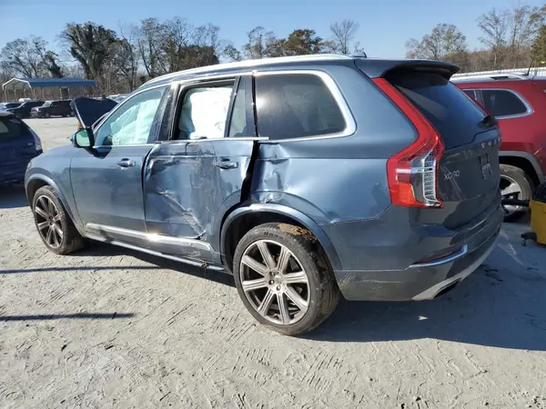 YV4A22PL2K1514081 2019 VOLVO XC90 - Image 2