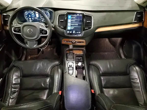 YV4A22PL2K1516686 2019 VOLVO XC90 - Image 8