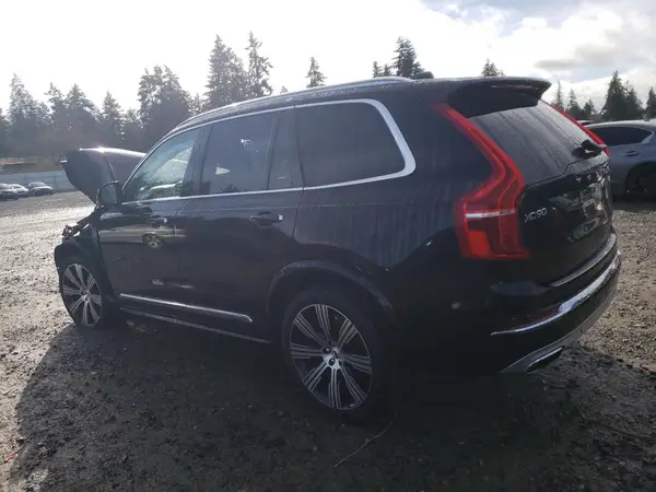 YV4A22PL2M1700447 2021 VOLVO XC90 - Image 2