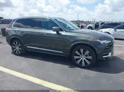 YV4A22PL2N1823330 2022 VOLVO XC90
