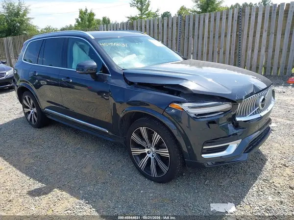 YV4A22PL2N1861723 2022 VOLVO XC90 - Image 1