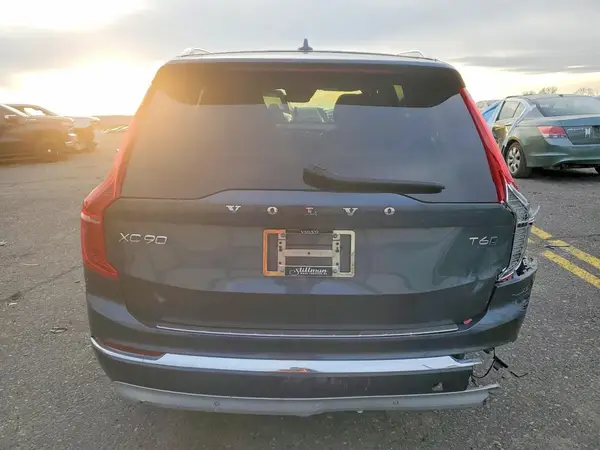 2022 VOLVO XC90 auction photo 6