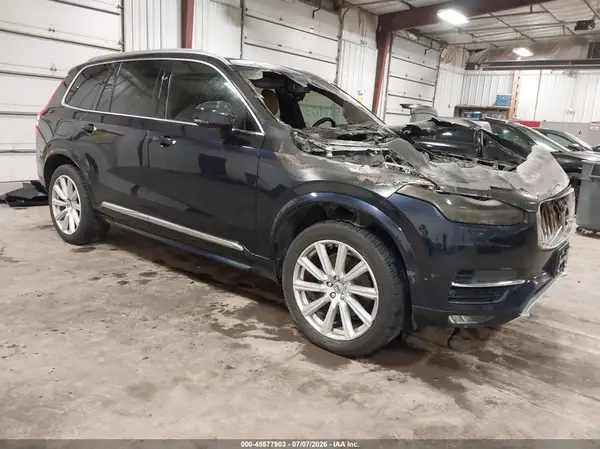 YV4A22PL3G1015569 2016 VOLVO XC90 - Image 1