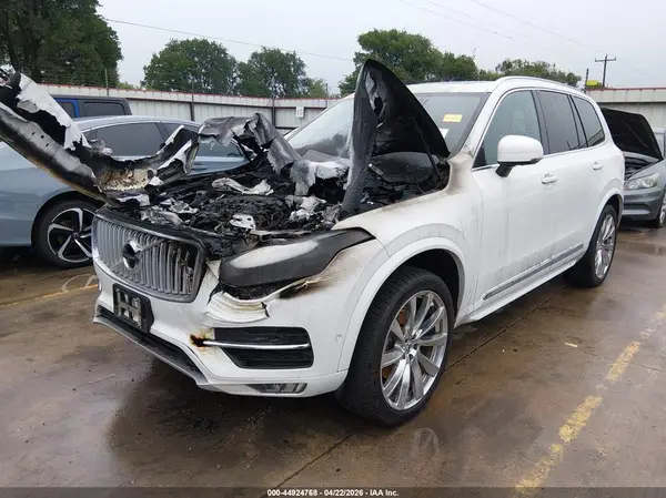 YV4A22PL3G1024305 2016 VOLVO XC90 - Image 2