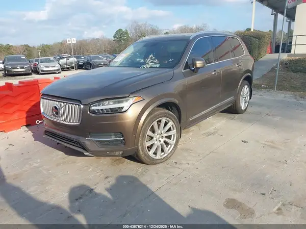 YV4A22PL3G1048104 2016 VOLVO XC90 - Image 2