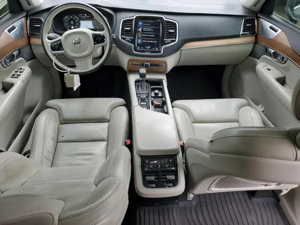 YV4A22PL3H1175436 2017 VOLVO XC90 - Image 8