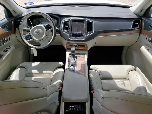 YV4A22PL3H1183388 2017 VOLVO XC90 - Image 8