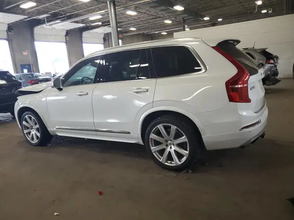 YV4A22PL3J1196356 2018 VOLVO XC90 - Image 2