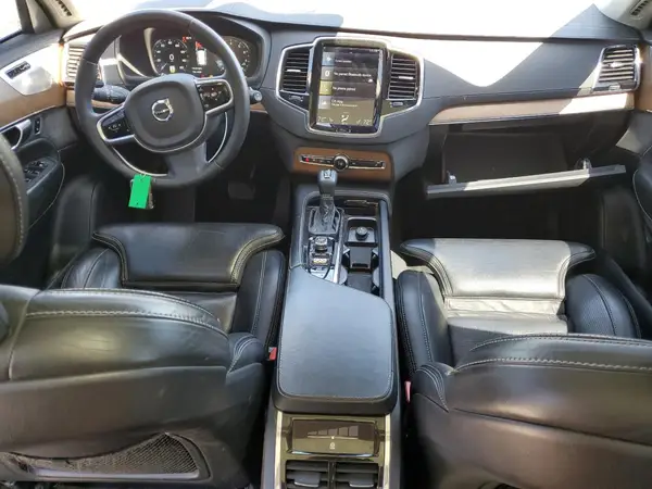 YV4A22PL3J1204942 2018 VOLVO XC90 - Image 8