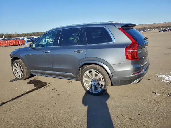 YV4A22PL3J1212457 2018 VOLVO XC90 - Image 2
