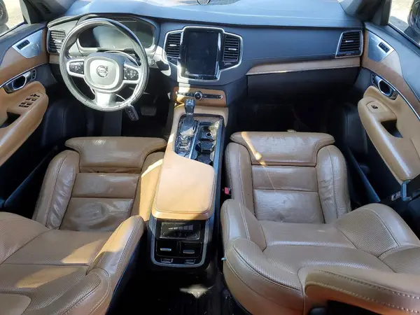 YV4A22PL3J1324174 2018 VOLVO XC90 - Image 8