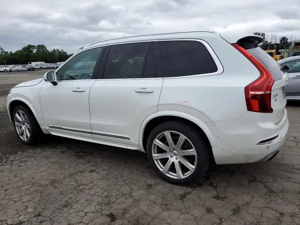 YV4A22PL3J1359765 2018 VOLVO XC90 - Image 2