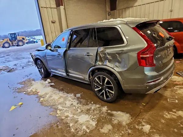 YV4A22PL3K1431906 2019 VOLVO XC90 - Image 2