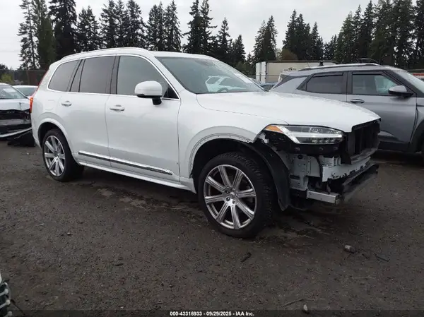 YV4A22PL3K1466932 2019 VOLVO XC90 - Image 1