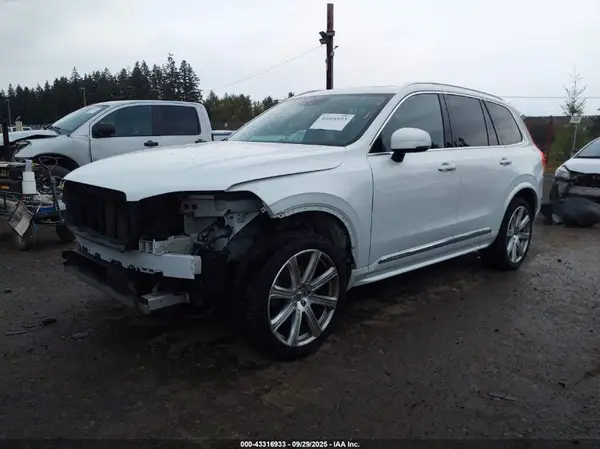 YV4A22PL3K1466932 2019 VOLVO XC90 - Image 2