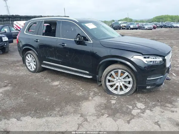 YV4A22PL3K1493337 2019 VOLVO XC90 - Image 1