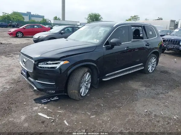 YV4A22PL3K1493337 2019 VOLVO XC90 - Image 2