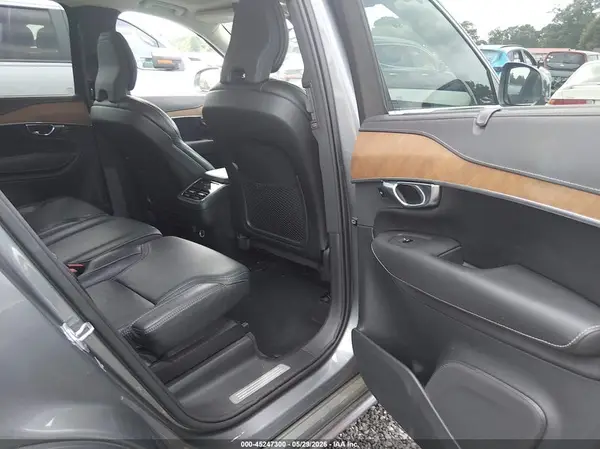 YV4A22PL3K1495282 2019 VOLVO XC90 - Image 8