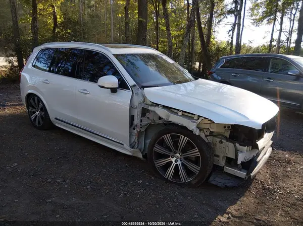 YV4A22PL3N1792606 2022 VOLVO XC90 - Image 1