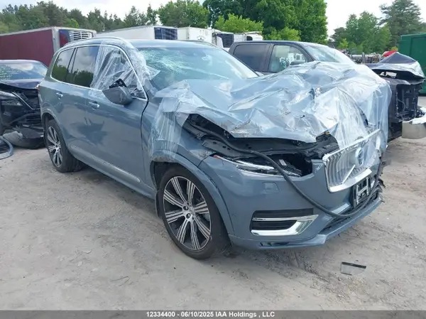 YV4A22PL3N1865151 2022 VOLVO XC90 - Image 1