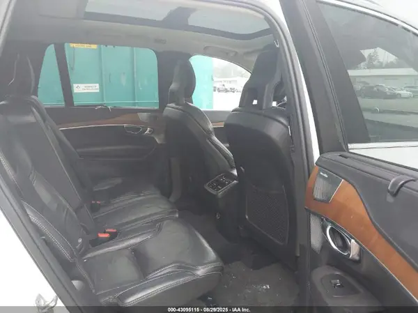 YV4A22PL4G1024541 2016 VOLVO XC90 - Image 8