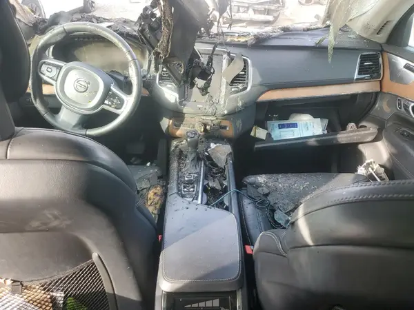 YV4A22PL4G1024751 2016 VOLVO XC90 - Image 8
