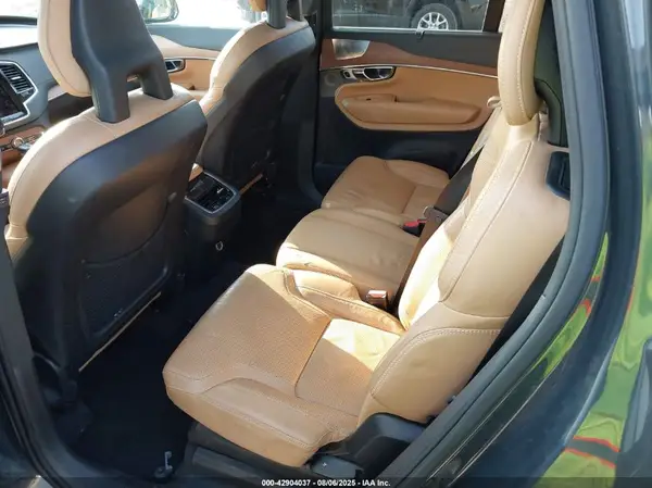 YV4A22PL4G1025866 2016 VOLVO XC90 - Image 8