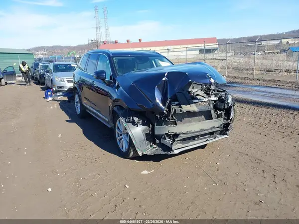 YV4A22PL4G1038231 2016 VOLVO XC90 - Image 1