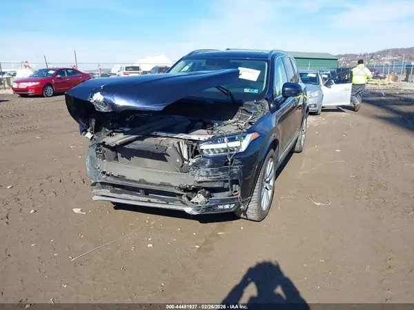 YV4A22PL4G1038231 2016 VOLVO XC90 - Image 2