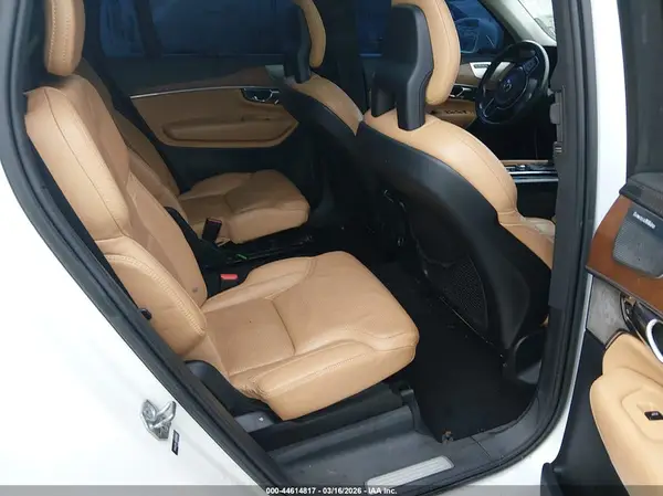 YV4A22PL4G1076588 2016 VOLVO XC90 - Image 8