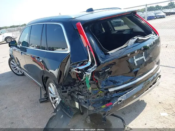 2016 VOLVO XC90 auction photo 6