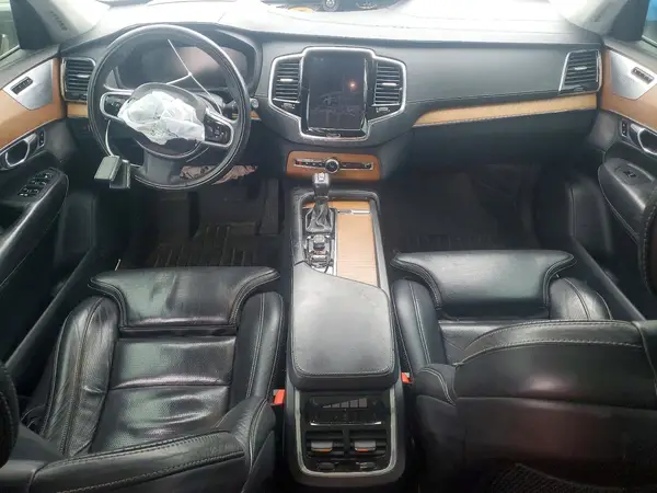 YV4A22PL4H1112054 2017 VOLVO XC90 - Image 8