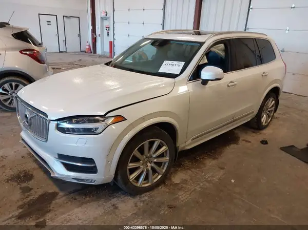 YV4A22PL4H1128108 2017 VOLVO XC90 - Image 2