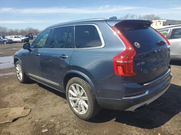 YV4A22PL4J1198715 2018 VOLVO XC90 - Image 2