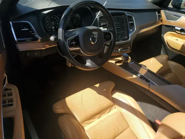YV4A22PL4J1198715 2018 VOLVO XC90 - Image 8