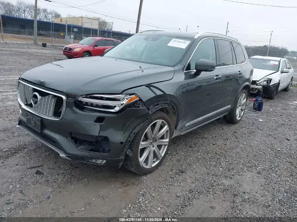YV4A22PL4J1207297 2018 VOLVO XC90 - Image 2