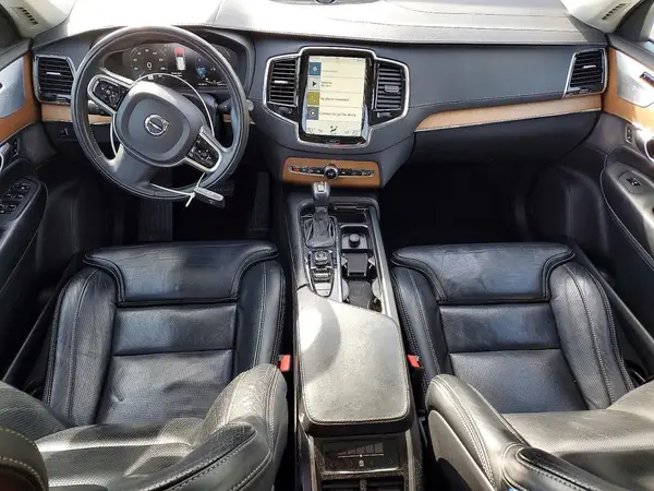 YV4A22PL4J1213102 2018 VOLVO XC90 - Image 8