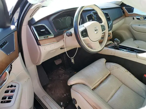 YV4A22PL4J1319940 2018 VOLVO XC90 - Image 8