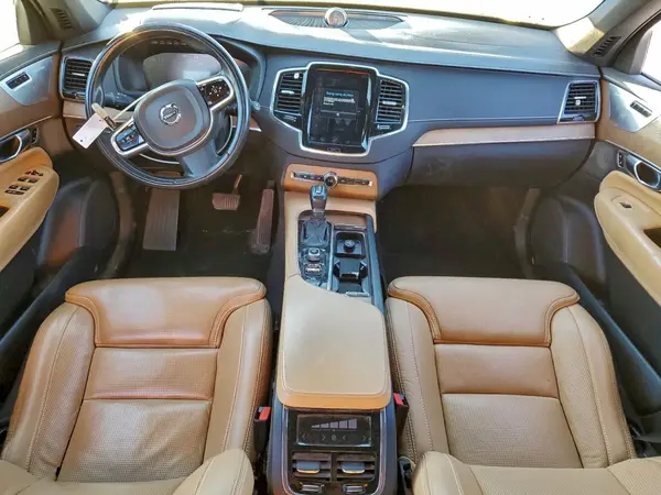 YV4A22PL4J1368653 2018 VOLVO XC90 - Image 8