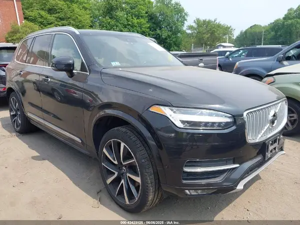 YV4A22PL4K1418842 2019 VOLVO XC90 - Image 1